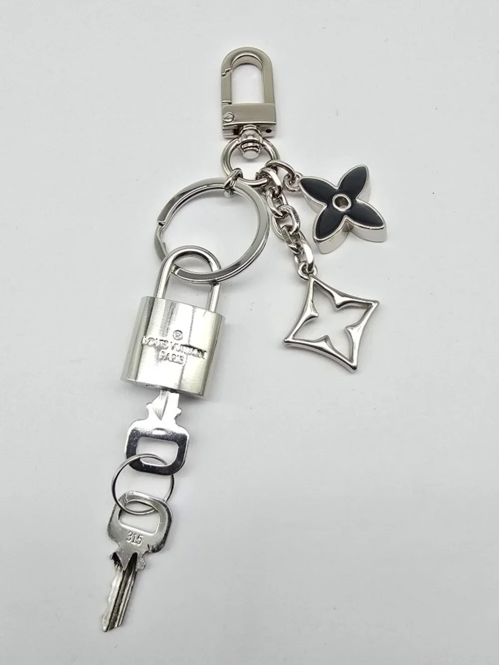 Authentic Louis Vuitton Silver Padlock 🔒 Key Set w/ Unbranded Clover Bag Charm